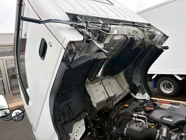 いすゞ エルフ BKG-NHS85AN(4WD)の写真29