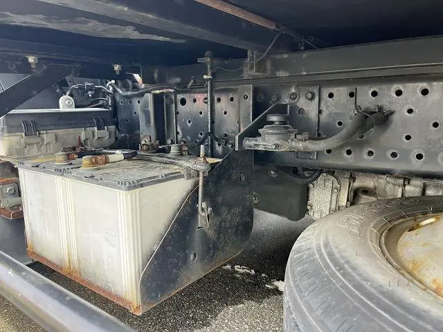 いすゞ エルフ BKG-NHS85AN(4WD)の写真31