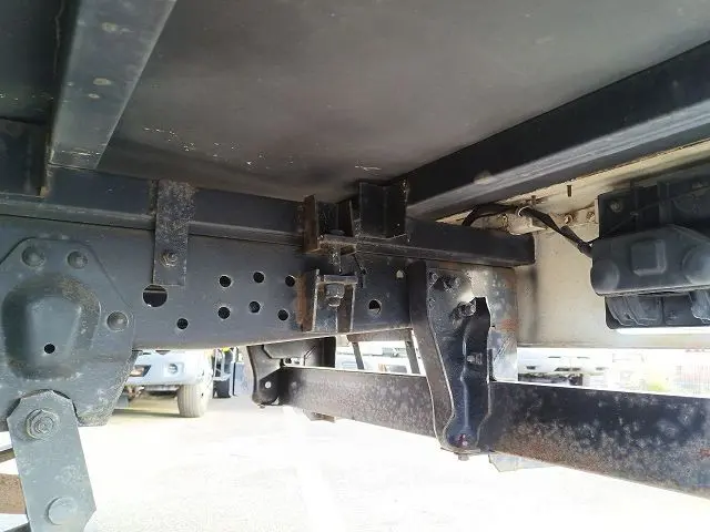 いすゞ エルフ BKG-NHS85AN(4WD)の写真34