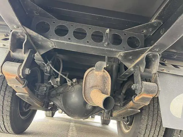 いすゞ エルフ BKG-NHS85AN(4WD)の写真37