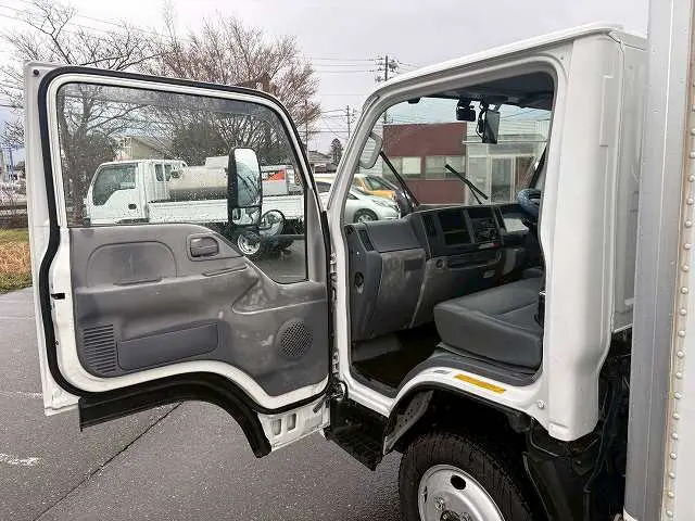 いすゞ エルフ BKG-NHS85AN(4WD)の写真49