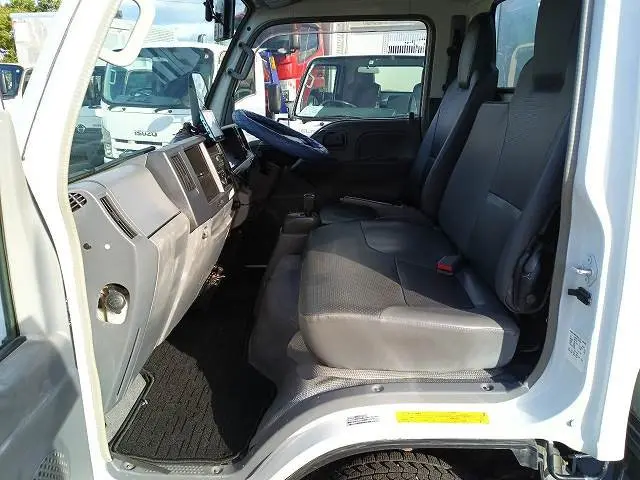 いすゞ エルフ BKG-NHS85AN(4WD)の写真50