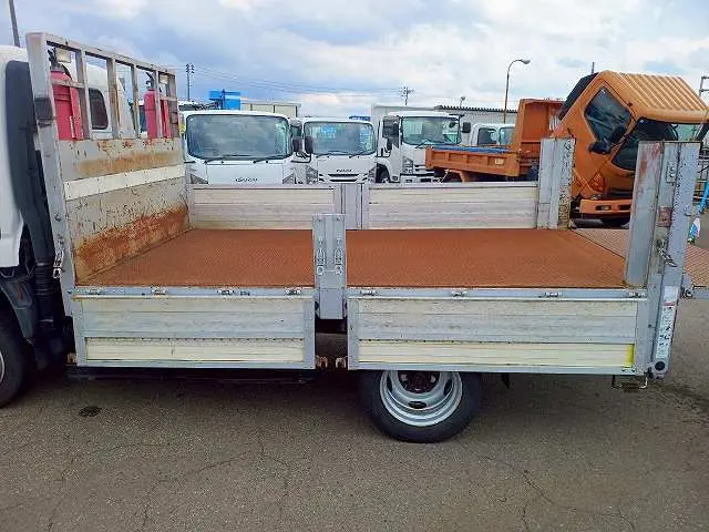 日野 デュトロ KK-XZU372M(4WD)の写真7