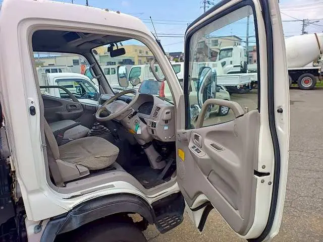 日野 デュトロ KK-XZU372M(4WD)の写真50