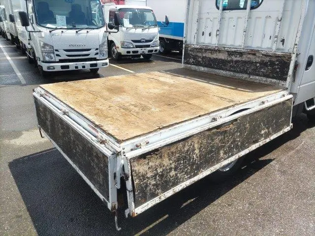 日産 アトラス SDG-SZ5F24(4WD)の写真6