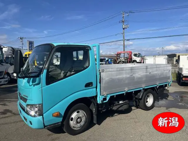 日野 デュトロ TKG-XZU605Mの写真1