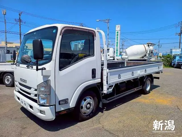 いすゞ エルフ TRG-NPR85AR(2WD)の写真1