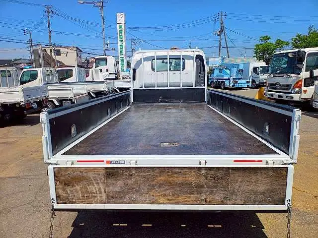 いすゞ エルフ TRG-NPR85AR(2WD)の写真8