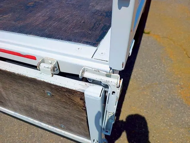 いすゞ エルフ TRG-NPR85AR(2WD)の写真10