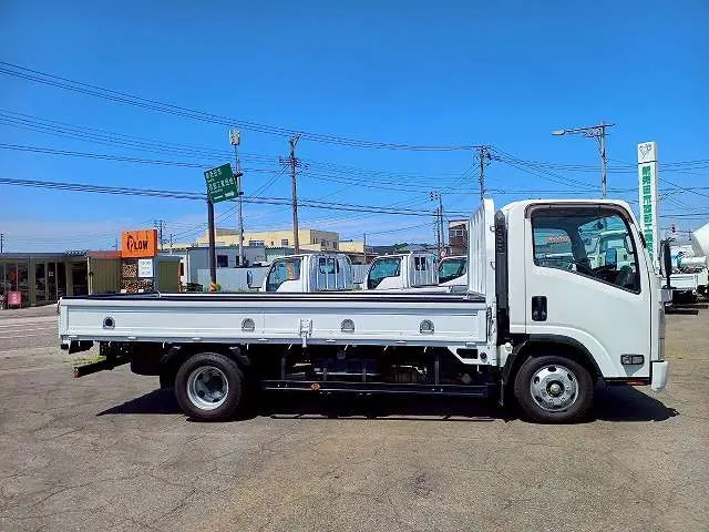 いすゞ エルフ TRG-NPR85AR(2WD)の写真16