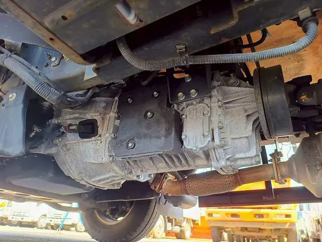 いすゞ エルフ TRG-NPR85AR(2WD)の写真28