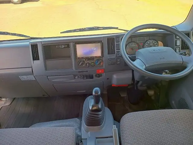 いすゞ エルフ TRG-NPR85AR(2WD)の写真43