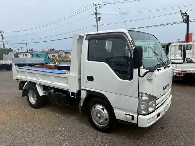 いすゞ エルフ TKG-NJR85AD(2WD)の写真2