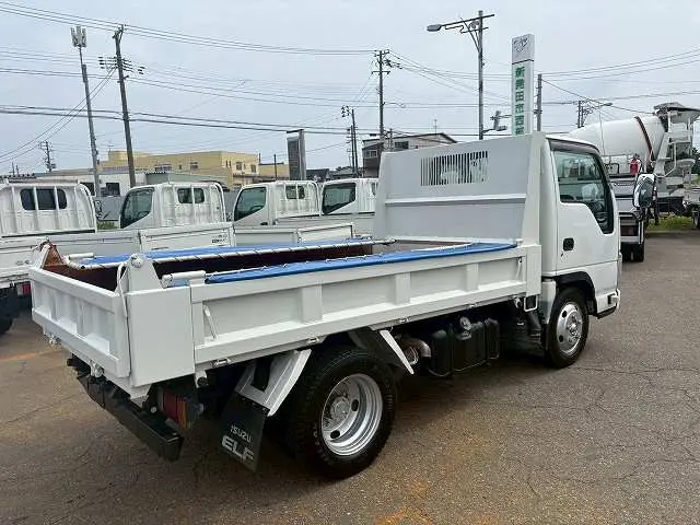 いすゞ エルフ TKG-NJR85AD(2WD)の写真3