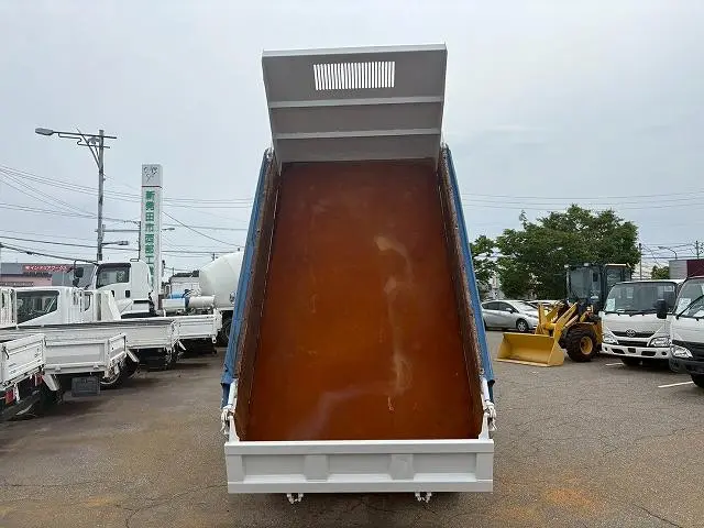 いすゞ エルフ TKG-NJR85AD(2WD)の写真6