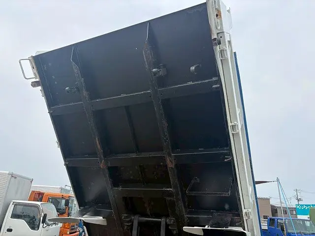 いすゞ エルフ TKG-NJR85AD(2WD)の写真10