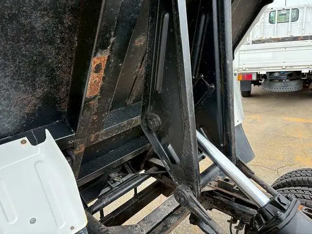 いすゞ エルフ TKG-NJR85AD(2WD)の写真16