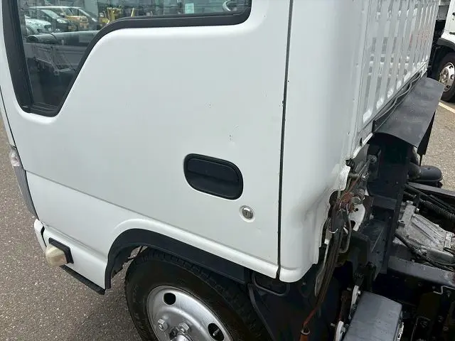 いすゞ エルフ TKG-NJR85AD(2WD)の写真41