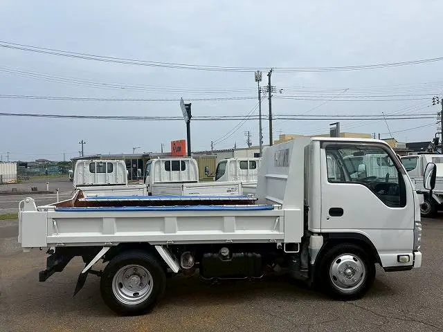 いすゞ エルフ TKG-NJR85AD(2WD)の写真46