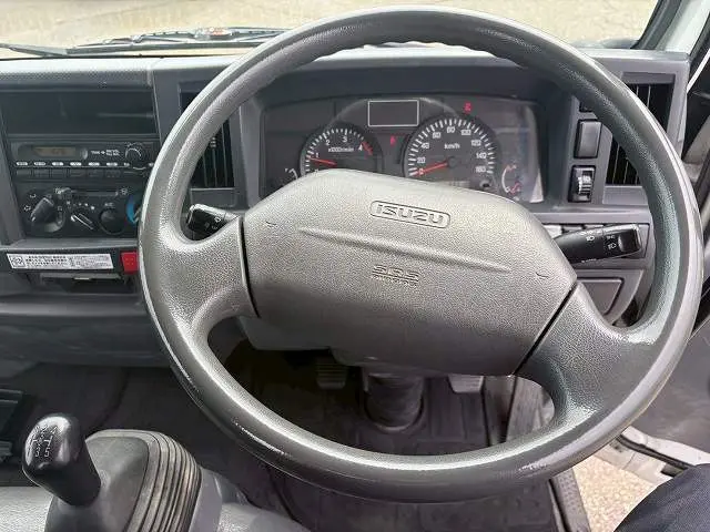 いすゞ エルフ TKG-NJR85AD(2WD)の写真48