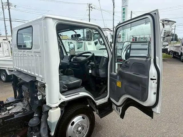 いすゞ エルフ TKG-NJR85AD(2WD)の写真50