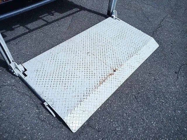 日産 アトラス KR-AKS81GR(4WD)の写真8