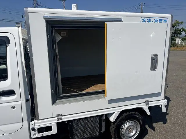 スズキ キャリイ EBD-DA16T(4WD)の写真7