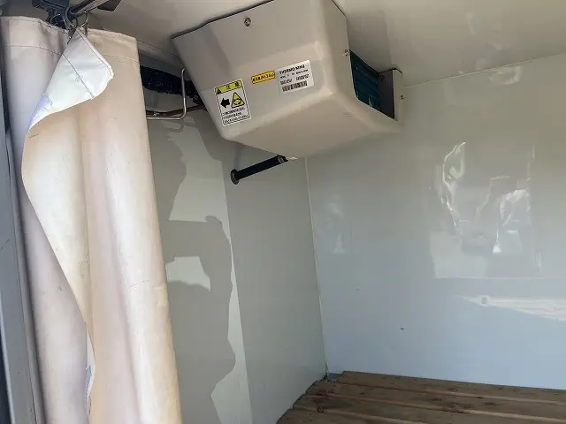 スズキ キャリイ EBD-DA16T(4WD)の写真9