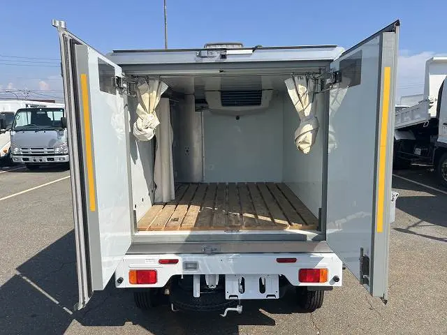 スズキ キャリイ EBD-DA16T(4WD)の写真10