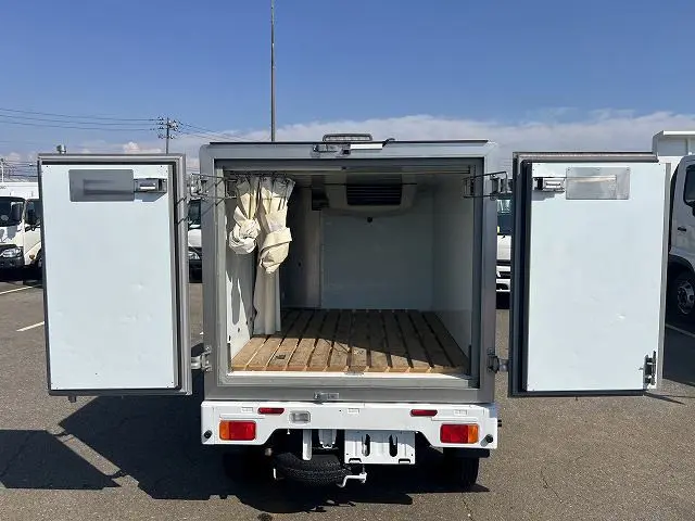 スズキ キャリイ EBD-DA16T(4WD)の写真11