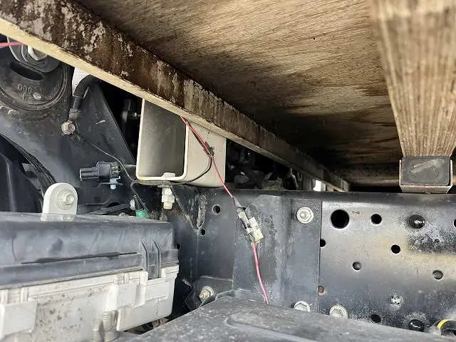 いすゞ エルフ SKG-NHS85A(4WD)の写真9