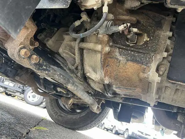 いすゞ エルフ SKG-NHS85A(4WD)の写真10