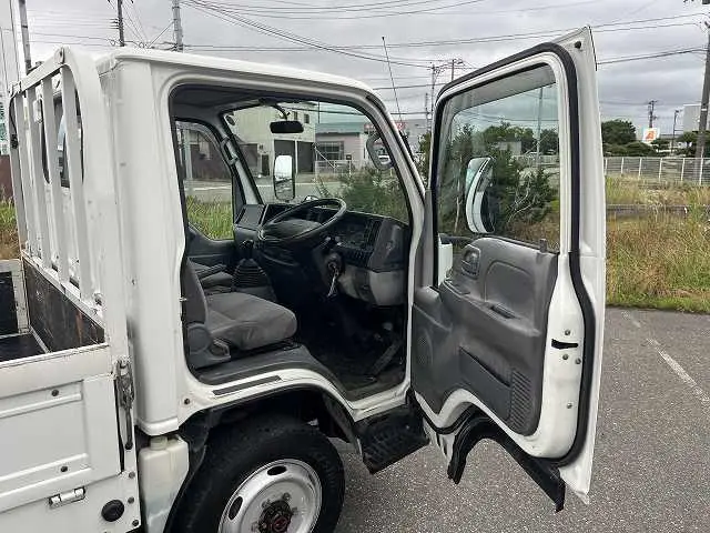 いすゞ エルフ SKG-NHS85A(4WD)の写真47