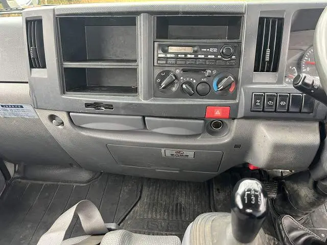 いすゞ エルフ SKG-NHS85A(4WD)の写真49