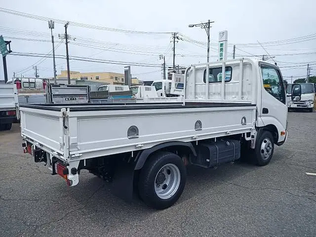トヨタ トヨエース TKG-XZC600(2WD)の写真2