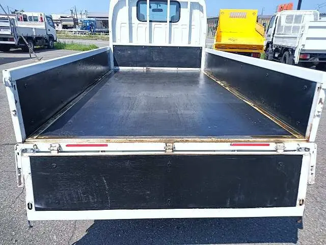 マツダ タイタン TRG-LJS85A(4WD)の写真6