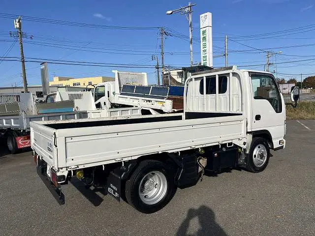 いすゞ エルフ TKG-NJS85A(4WD)の写真2