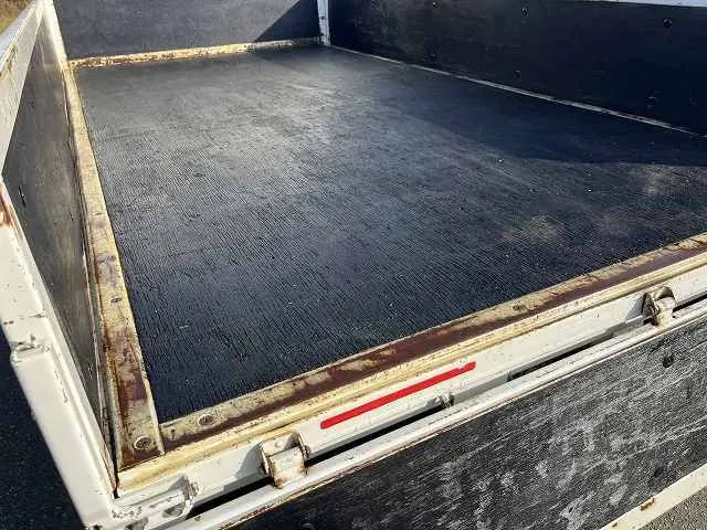 いすゞ エルフ TKG-NJS85A(4WD)の写真6