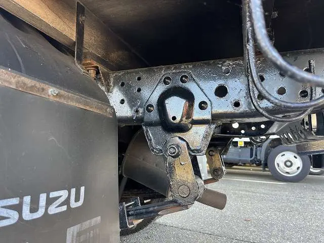 いすゞ エルフ TKG-NJS85A(4WD)の写真13