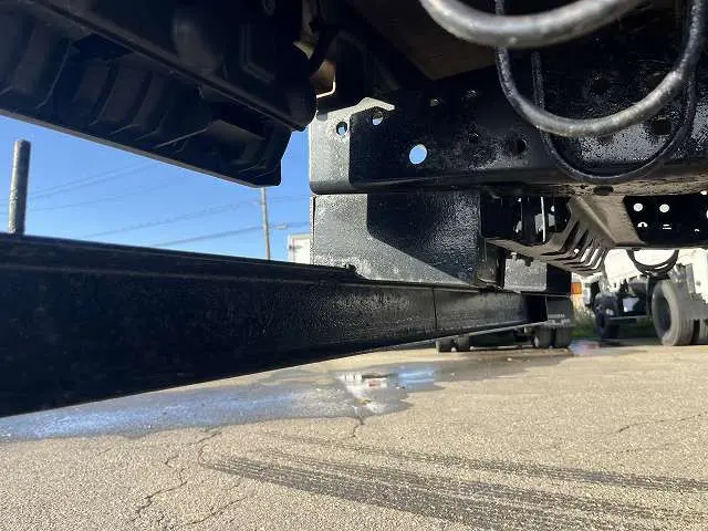 いすゞ エルフ TKG-NJS85A(4WD)の写真27