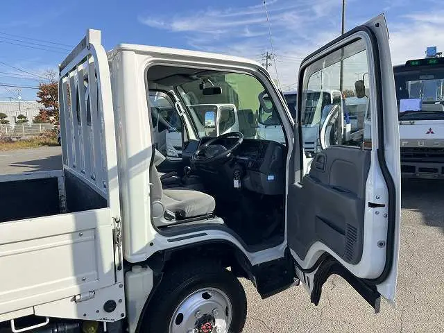 いすゞ エルフ TKG-NJS85A(4WD)の写真49