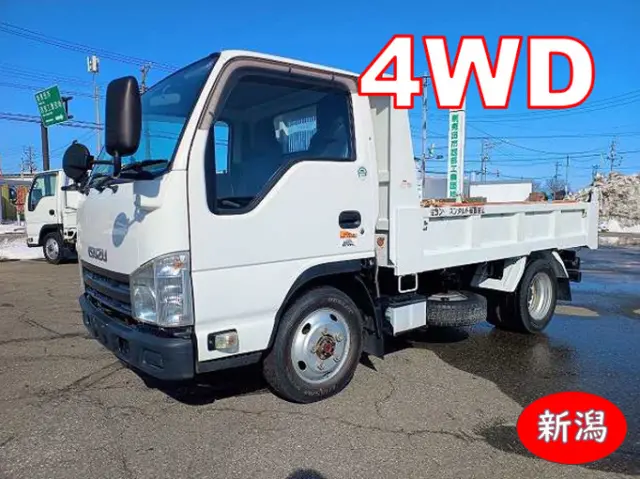 いすゞ エルフ TDG-NKS85AN(4WD)の写真1