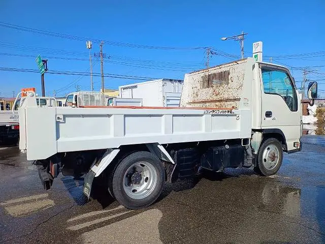 いすゞ エルフ TDG-NKS85AN(4WD)の写真3