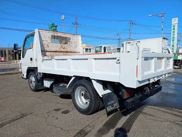 いすゞ エルフ TDG-NKS85AN(4WD)の写真4