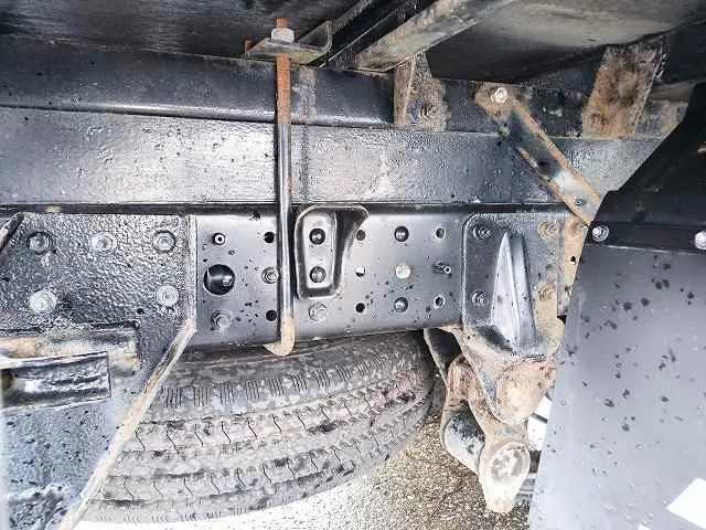 三菱 キャンター 2TG-FDA00(4WD)の写真14