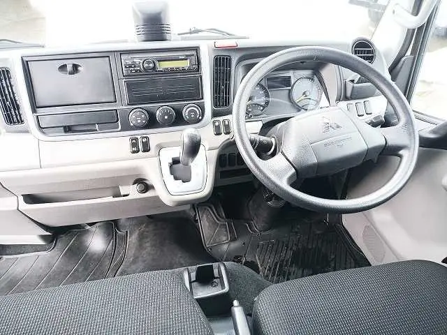 三菱 キャンター 2TG-FDA00(4WD)の写真20