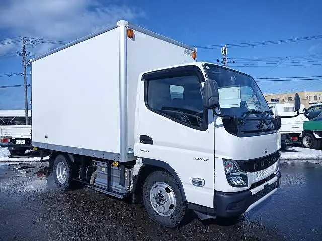 三菱 キャンター 2TG-FDA00(4WD)の写真21