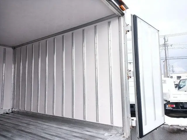 三菱 キャンター 2TG-FDA00(4WD)の写真27