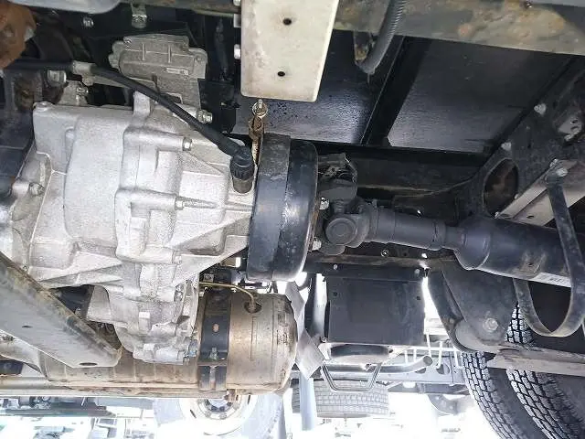 三菱 キャンター 2TG-FDA00(4WD)の写真31