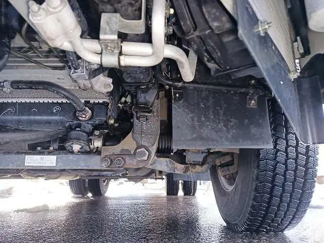 三菱 キャンター 2TG-FDA00(4WD)の写真35